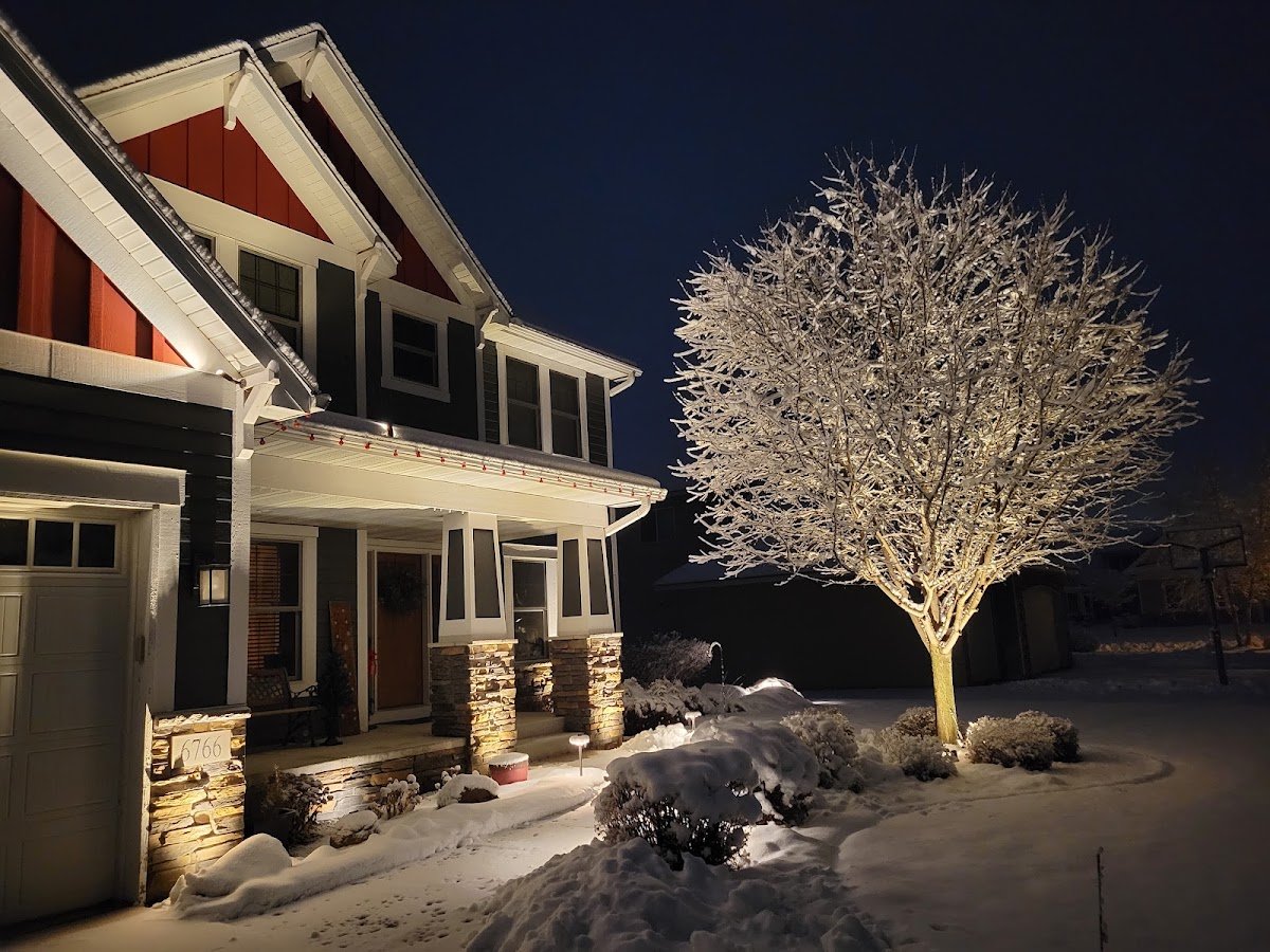 Christmas light installation, photo from Phil Hayes's review