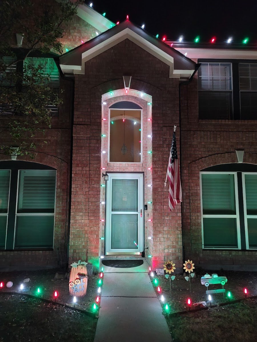 Christmas light installation, photo from Arlany H's review
