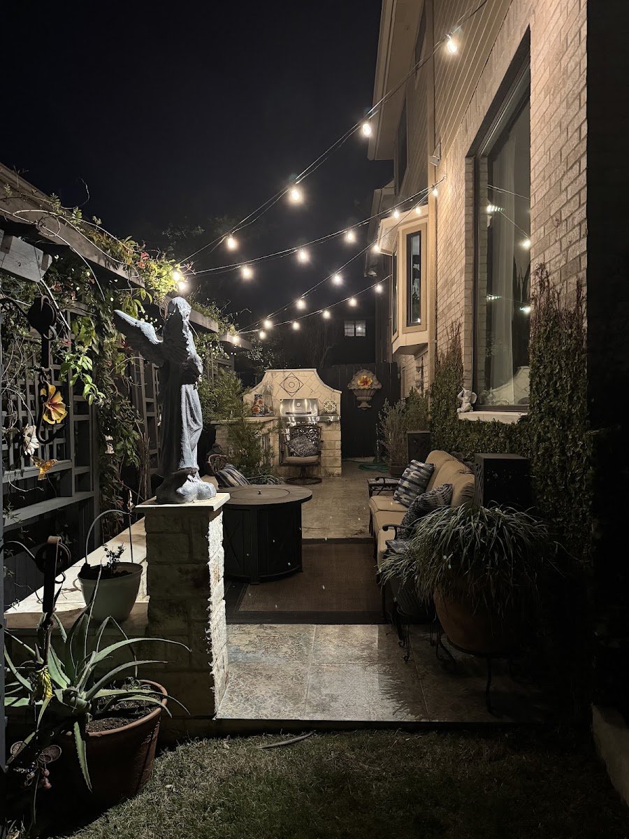 Christmas light installation, photo from waleska lavorato's review