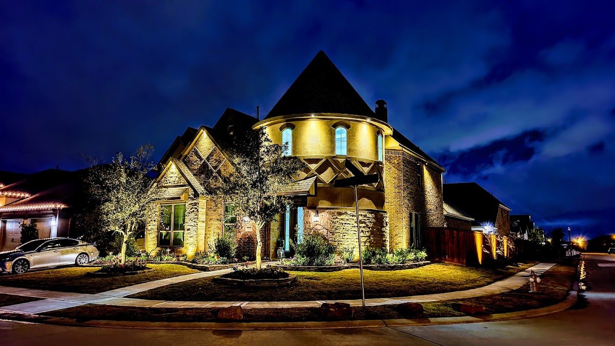 Christmas light installation, photo from Vinh Nguyen's review