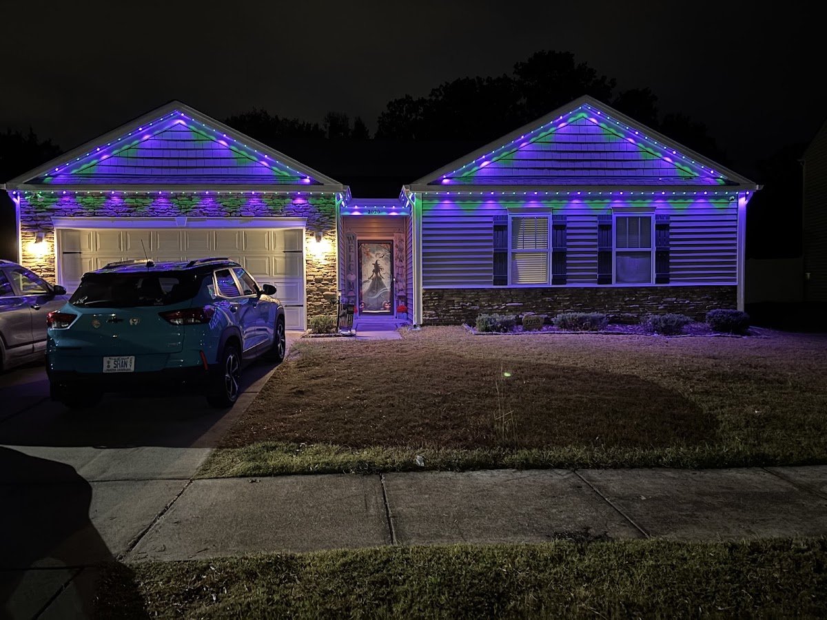 Christmas light installation, photo from Shannon Rizzo's review